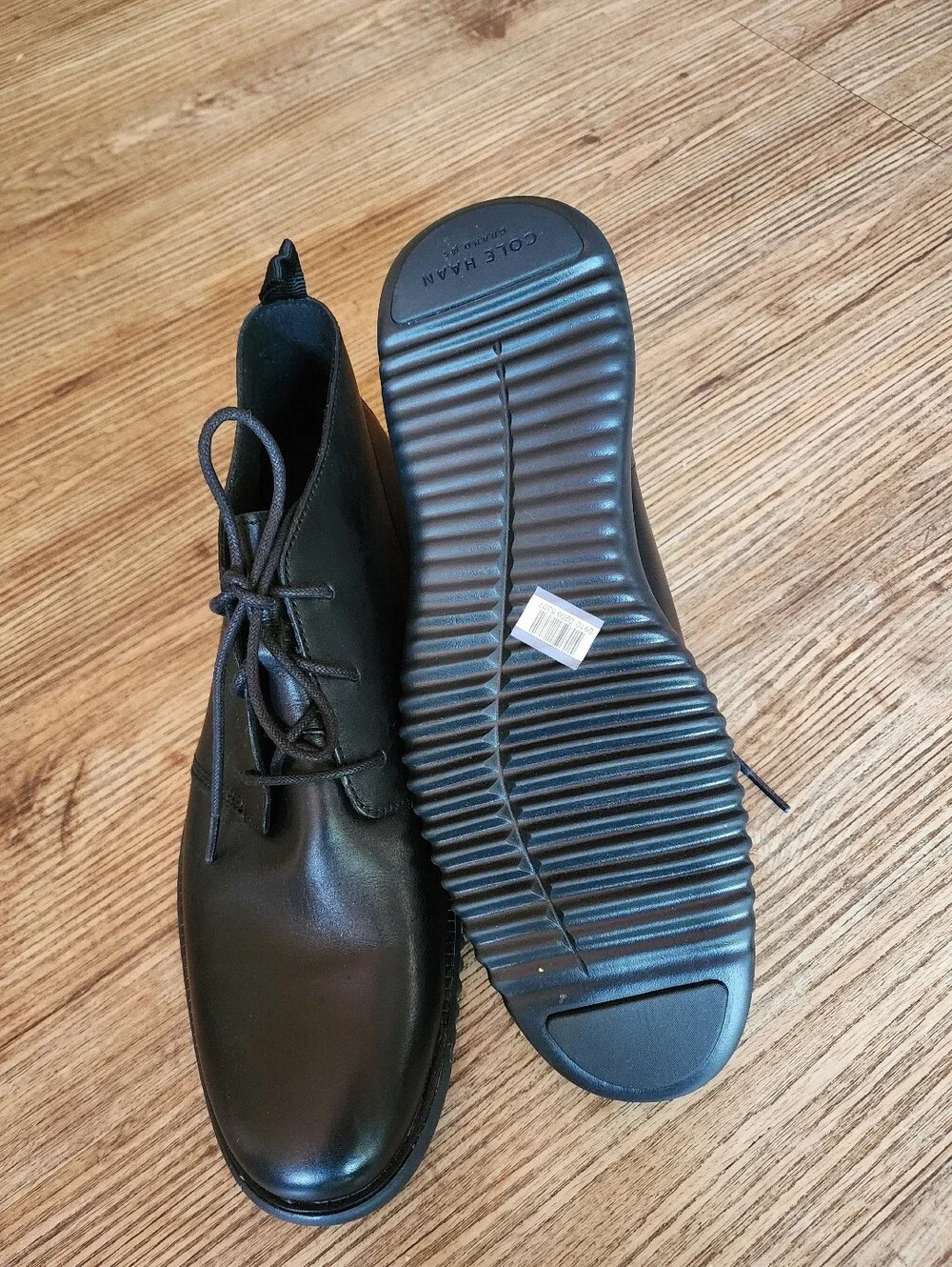 Size 10.5 Cole Haan Men's ZerograndBlack Leather Chukka Boots - Classic Lace-Up